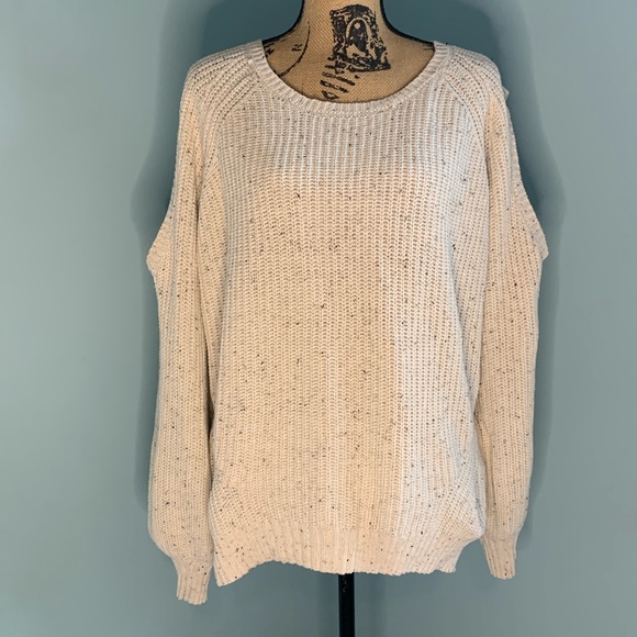 Lane Bryant 18/20 Plus ladies cream sweater. Cold shoulder. - Picture 2 of 7